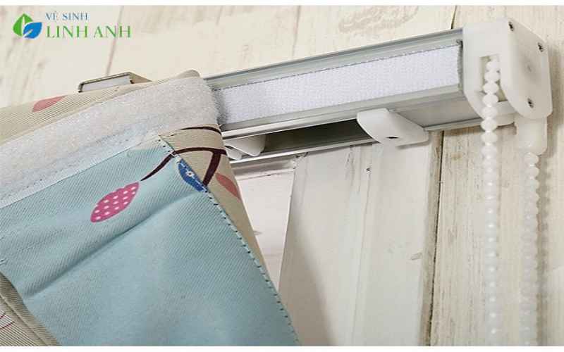 Giặt Rèm Roman Có Cần Tháo Thanh Định Hình Hay Không? 